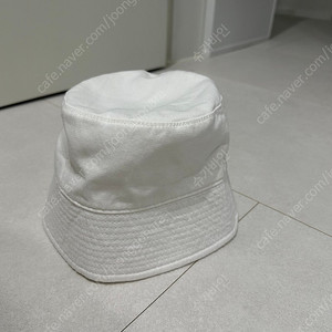 꼬숑 버킷햇 우먼