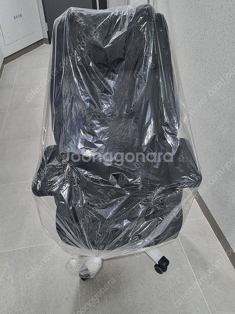 새제품 PU가죽 압축 퀼팅 디자인 블랙 게이밍의자--3
