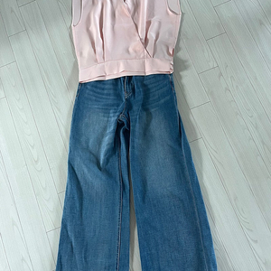 르뮈 여성 핑크 블라우스 나시 (새상품급 ) 55사이즈 __________운포15000