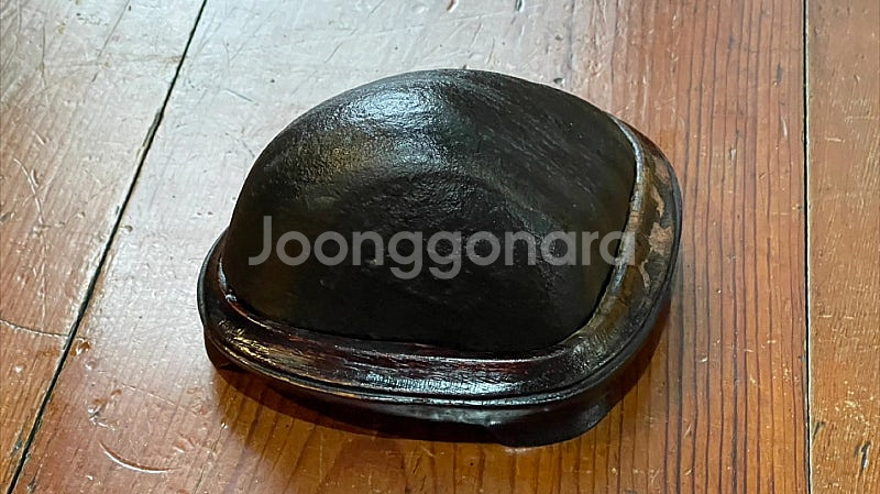 수석. 켜켜히 부조같은 층이 있는, 분위기 있는 문양석...--1