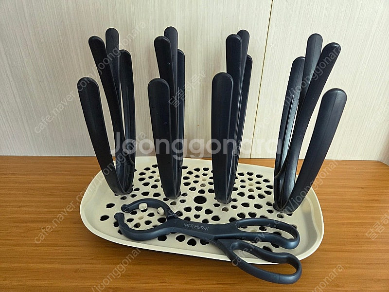 마더케이 젖병건조대 및 젖병집게 팔아요--0