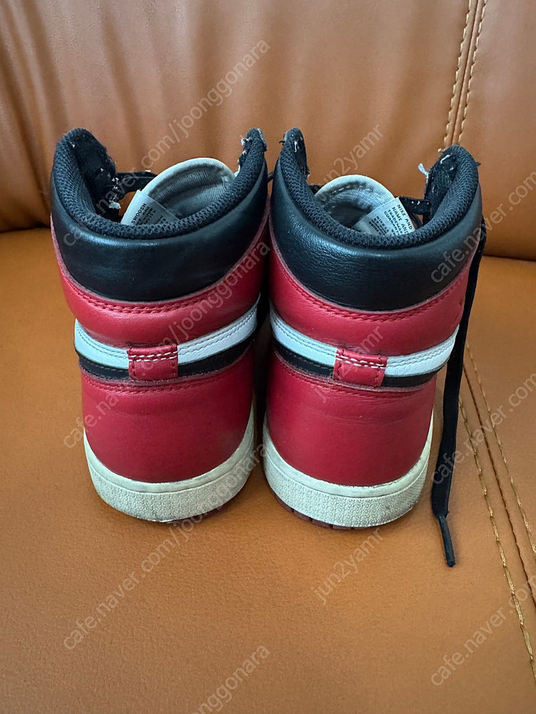 나이키 조던 1 레트로 하이 OG 블랙토 555088-125. 260사이즈 팝니다--2