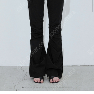 보헤미안서울 knee shirring bootcut pants