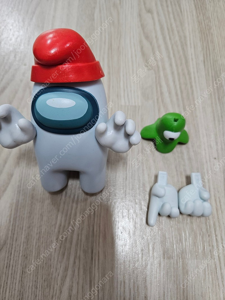 어몽어스 액션 피규어 이미지