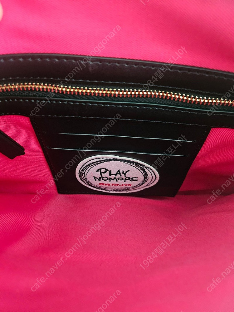 플레이노모어 콜라보 클러치백 블랙(정품)새상품 이미지