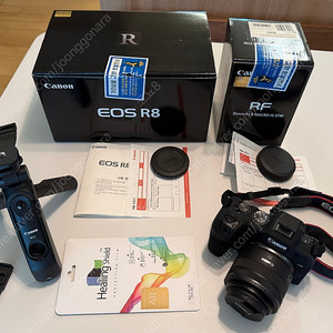 캐논 EOS R8 + RF 35 풀박스 민트급