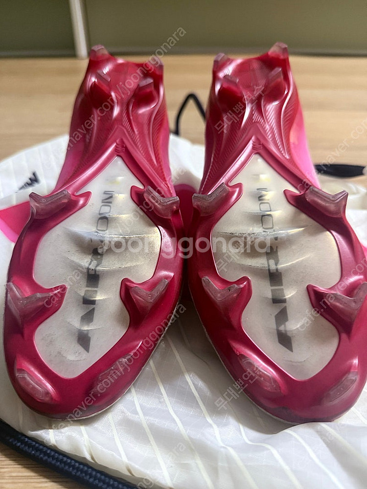 나이키축구화--2