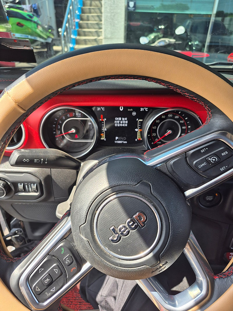 랭글러JL 2도어 이미지