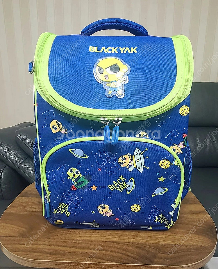 블랙야크 신비아파트 책가방 2개--0
