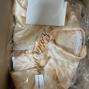 리본빗(ribbonbit) 노바 새틴 블라우스 Nova satin blouse