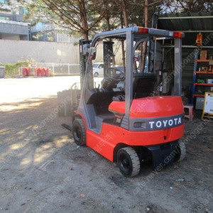 토요타 1.5톤 전동 지게차 7FB 2008년식 좌식 850만원