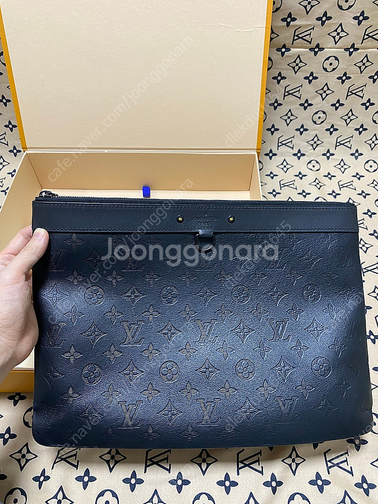 [GM] 루이비통 모노그램 쉐도우 클러치--1