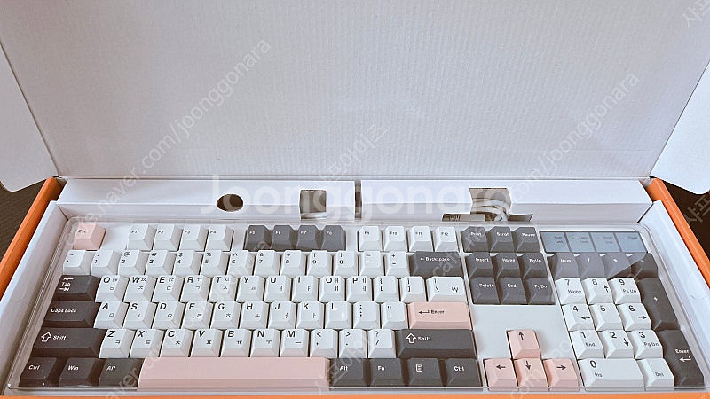 큐센 Q104 PBT 풀윤활 화이트 애플민트v1 기계식 키보드 팝니다--1