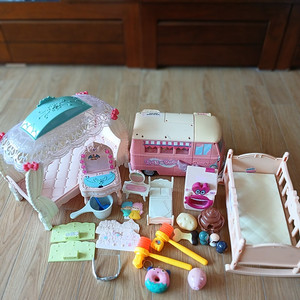 여아장난감 -변신 캠핑카,침대,화장대, 세탁기 등등 7.000