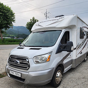 17년식 포드 트렌짓 포레스트리버 캠핑카 팝니다~