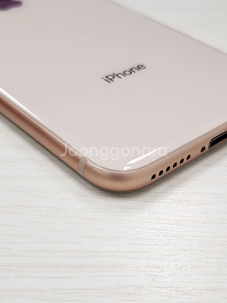 아이폰8 골드색상 64용량 상태좋은 감성폰 서브폰 단말기 14만 판매합니다--5