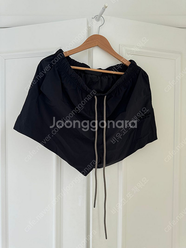 정품 에센셜 FEAR OF GOD 숏팬츠 블랙 / M ...--0