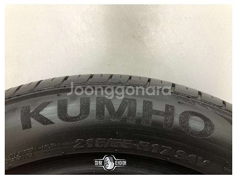 중고타이어 금호타이어 솔루스 TA51 215/55R17...--2