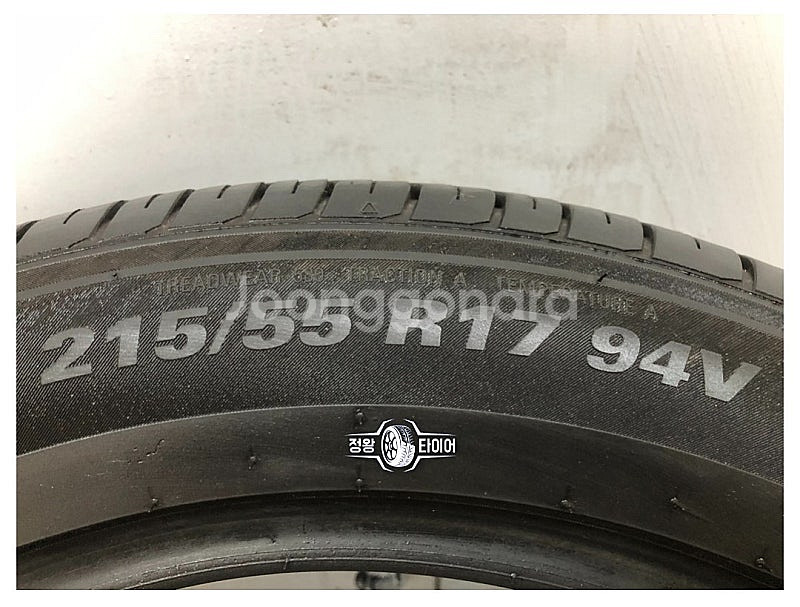 중고타이어 금호타이어 솔루스 TA51 215/55R17...--4