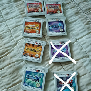 닌텐도 DS 하트골드 블랙 화이트 기라티나 닌텐도 3DS 오메가루비 썬 문 울트라썬 울트라문 X Y 구큰다수 DSI 팝니다.