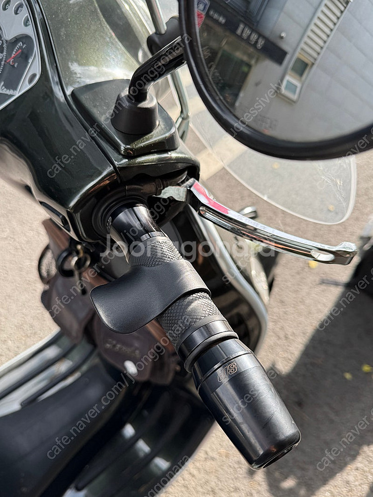 베스파 15년식 gts125 3v 딥그린 판매합니다.--5