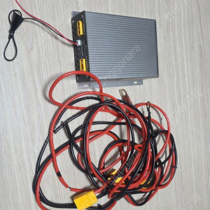 엠디홍 주행충전기 20A 팝니다.