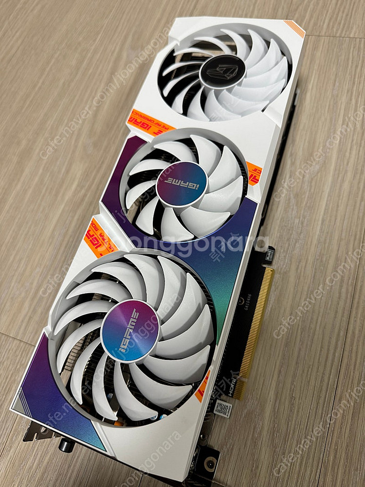 컬러풀 RTX 3060 8G 화이트--0