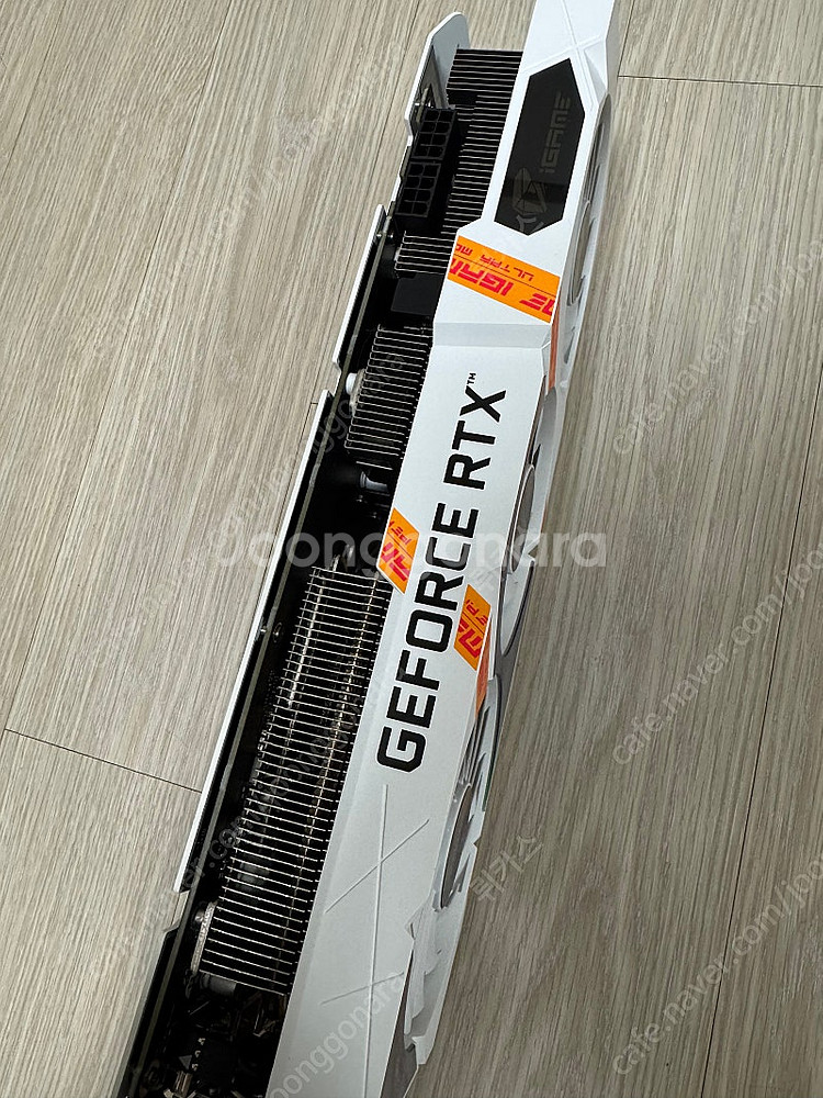 컬러풀 RTX 3060 8G 화이트--2