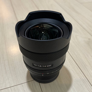 소니 14mm f1.8 GM 광각렌즈 80만원 (하자있으니 내용 읽고 문자주세요)