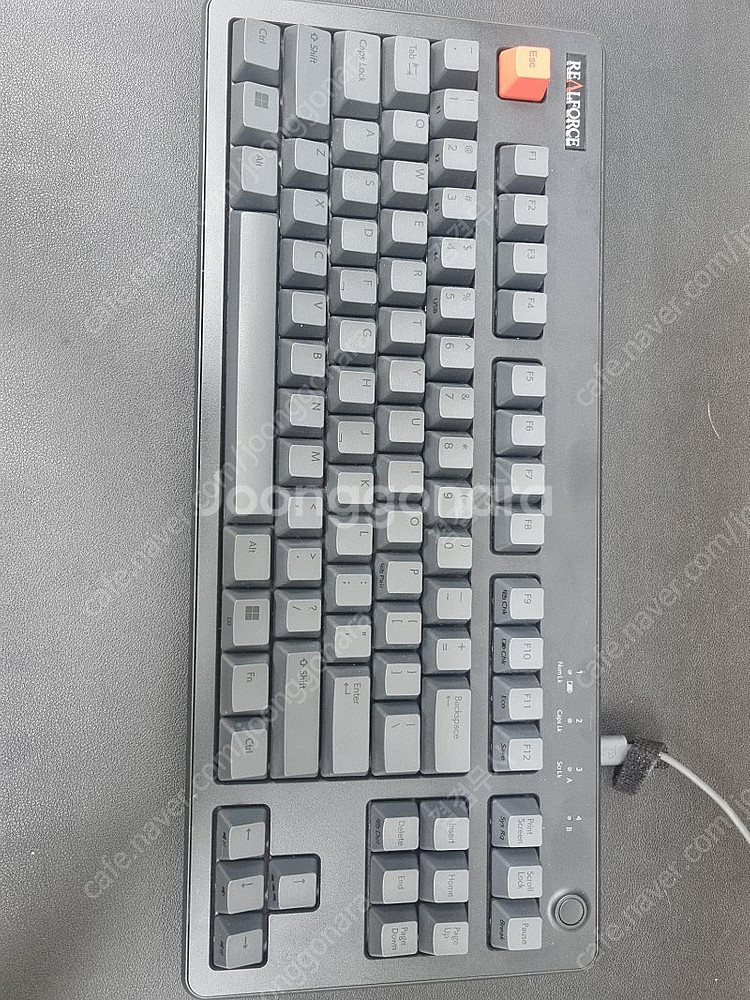 리얼포스 R3 BT(30g) 판매합니다.--0