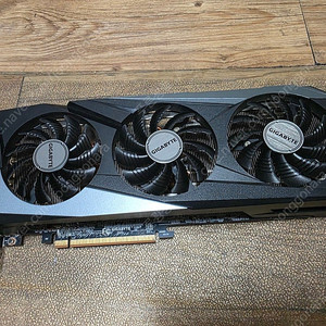 GIGABYTE 라데온 6700XT GAMING OC D6 12GB 팝니다.