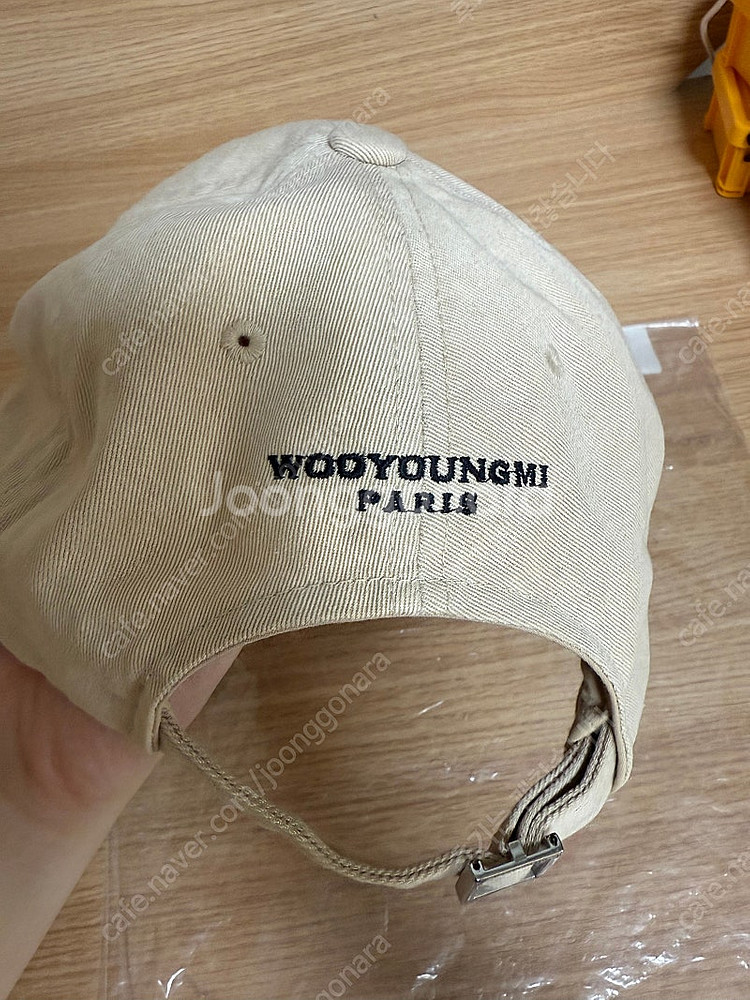 (공용) 우영미 블랙 로고 볼캡 베이지--3