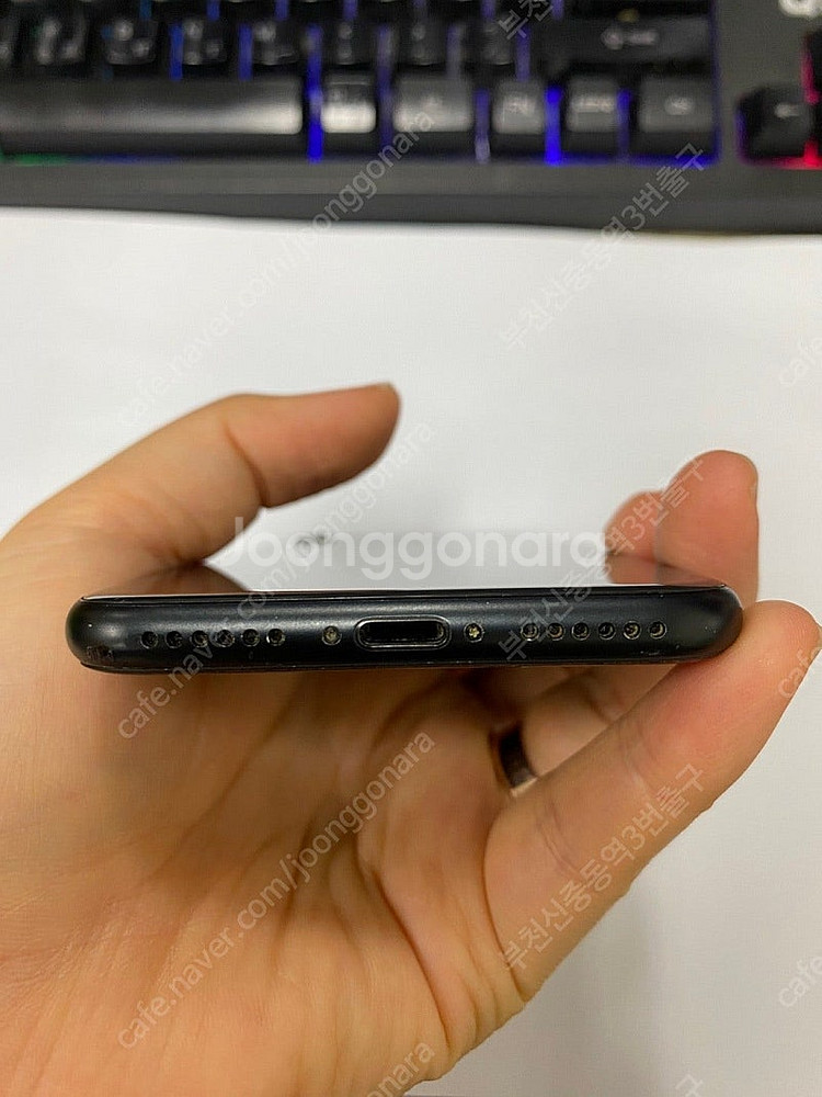 500991 아이폰SE2 블랙 액정SS급 64GB 무잔...--6