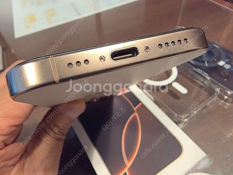 아이폰 16 Pro 512G 데저트 티타늄 판매합니다--6