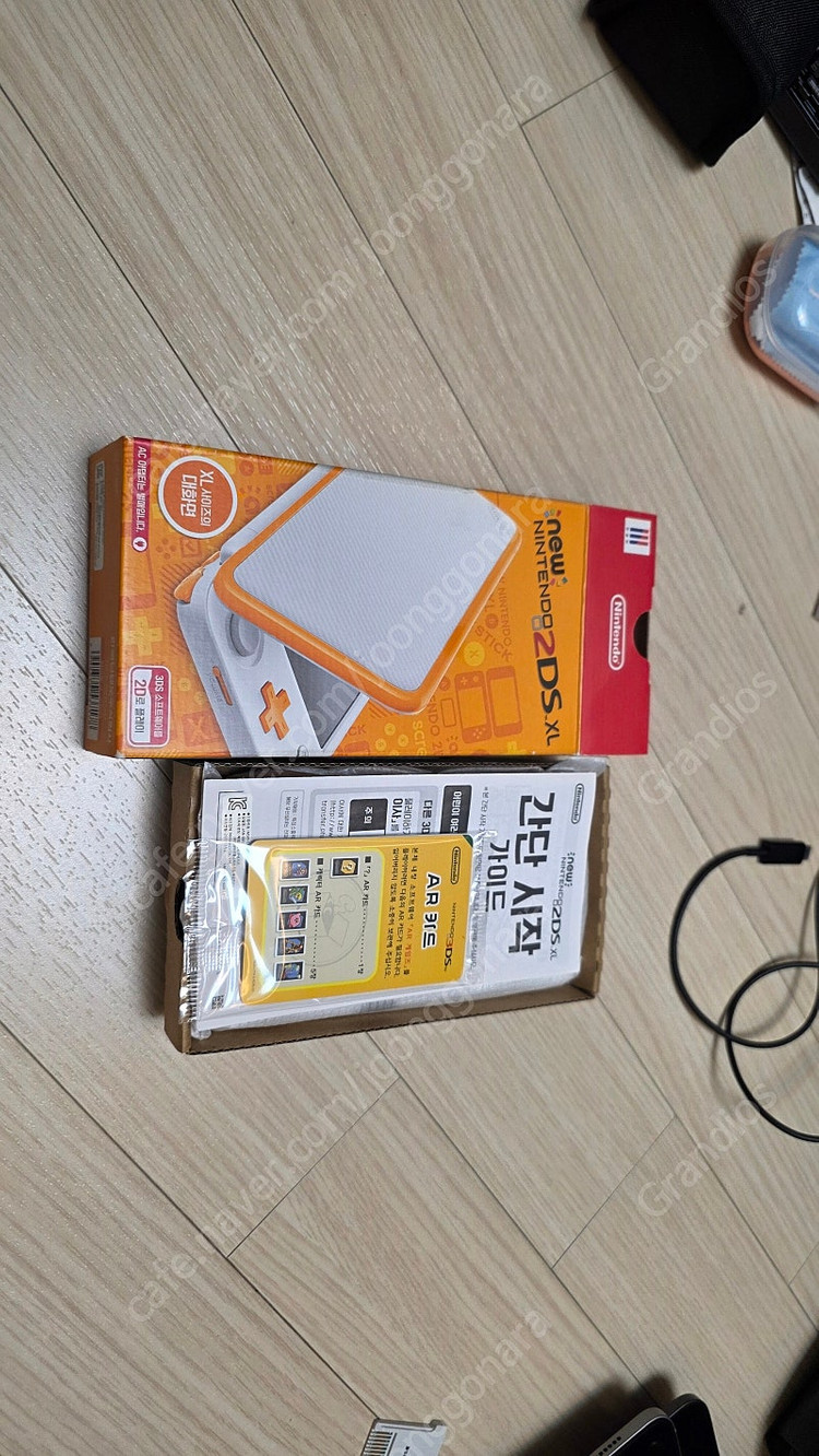 뉴 닌텐도 2ds xl 오렌지화이트+정품충전어댑터 18만원--5