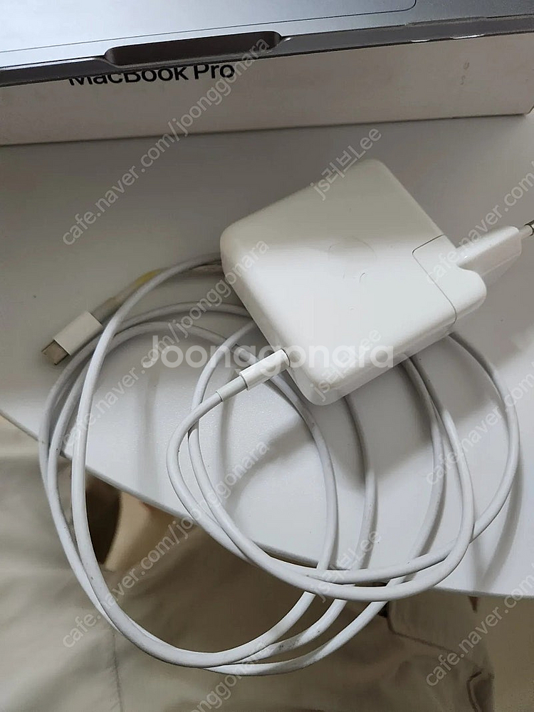 맥북프로 m1 13인치 1tb 16램--8