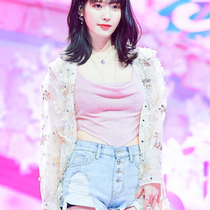 택달린새상품) 낫유어로즈 아이유 볼레로 탑 소프트핑크