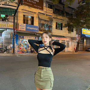 포장그대로인새상품) 밍피스 셋업 스트랩 탑 볼레로 카고 스커트 세트3만원
