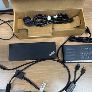 LENOVO 썬더볼트 3 workstation dock gen2 팝니다 (230W)