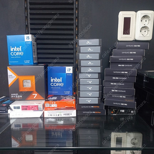 [판매]9950X3D 9800X3D 7800X3D 9700X3D 9700X 9600X 265K 미개봉 국내정품 부산