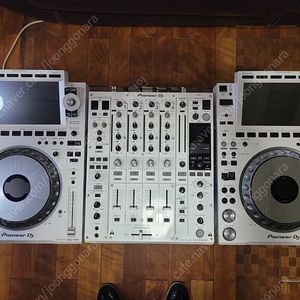 Pioneer DJ CDJ-3000 2대, DJM-900NXS2 1대 판매합니다.