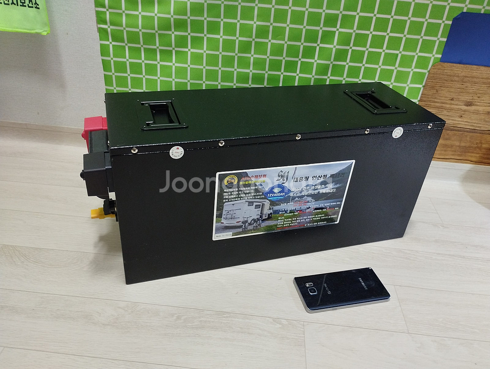 인산철 밧데리 12v 400a 팝니다. (외장멀티탭 포...--3
