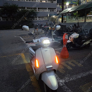 작년 9월에 출고한 125cc 클레식 스쿠터 입니다.( 주행거리 2838km 소폭상승)