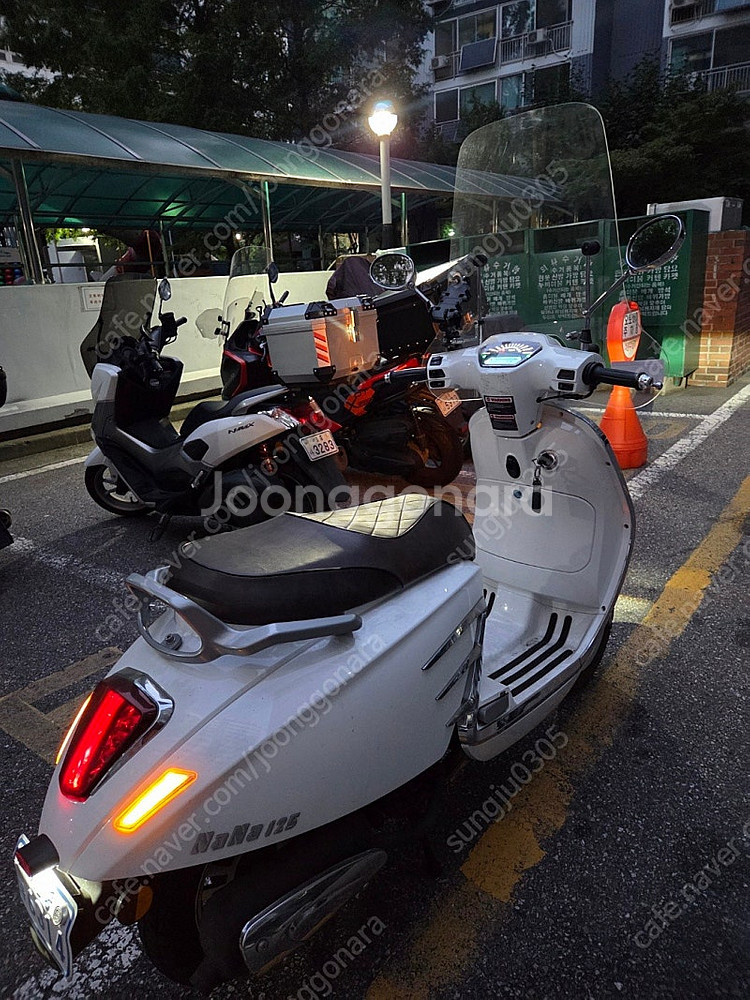 작년 9월에 출고한 125cc 클레식 스쿠터 입니다.(...--3