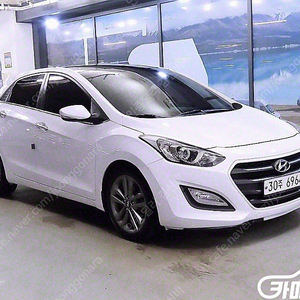 중고 더 뉴 i30 1.6 VGT PYL 2016 년식 흰색 상태 좋은 중고자동차