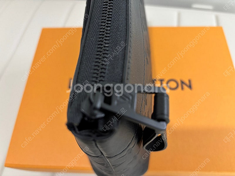 루비통 포쉐트 보야주 수플 남자 클러치백--4