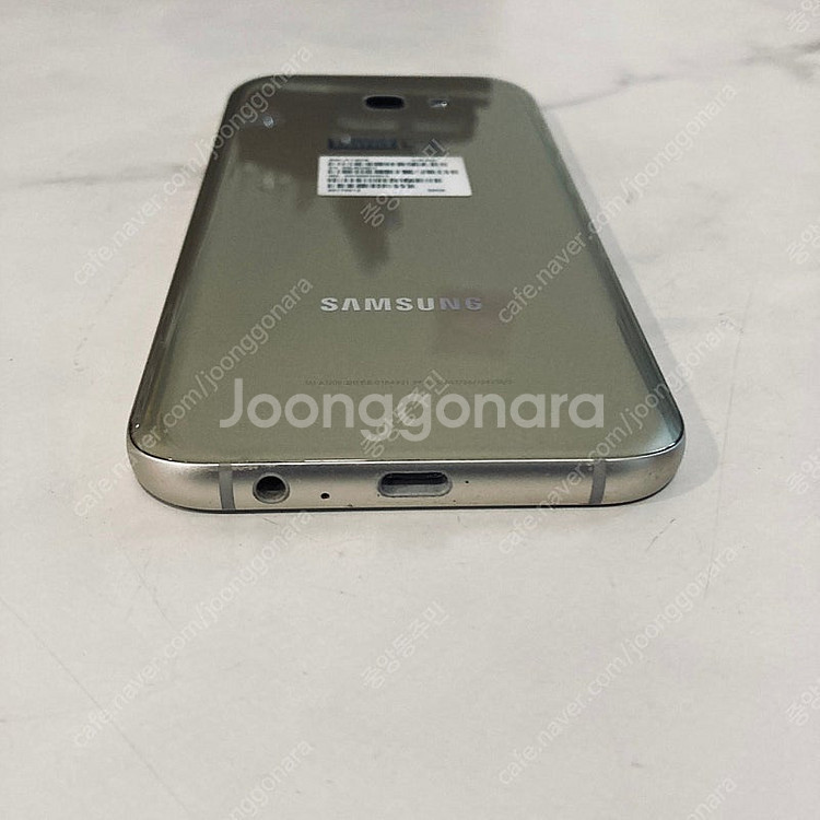 갤럭시 A7 골드 32G 매우깨끗 공기기 2만원 판매합...--2