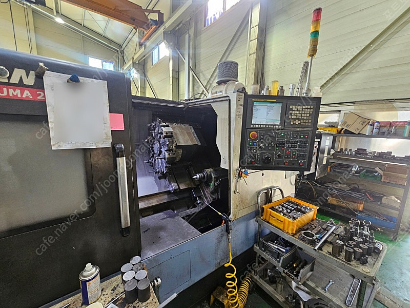 두산 8인치 CNC선반 판매합니다 이미지