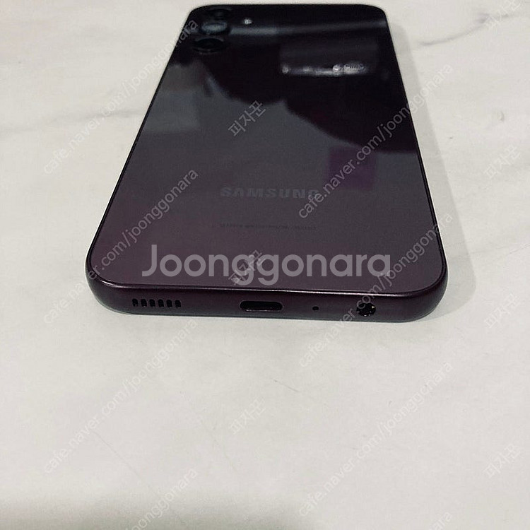 갤럭시 A24 다크레드 128기가 무잔상S급 매우깨끗한기기! 8만5천원 판매합니다!--2