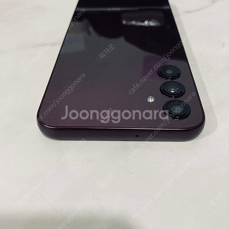 갤럭시 A24 다크레드 128기가 무잔상S급 매우깨끗한기기! 8만5천원 판매합니다!--3